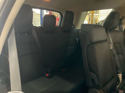 Used 2024 Nissan Pathfinder SV AWD/4WD image 17