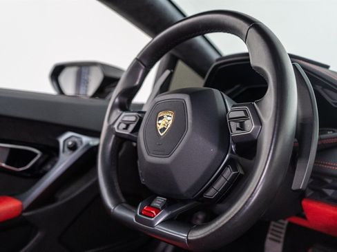 Used 2015 Lamborghini Huracan LP 610-4 image 44