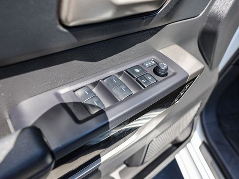 Certified 2025 Toyota Tundra Limited AWD/4WD image 11