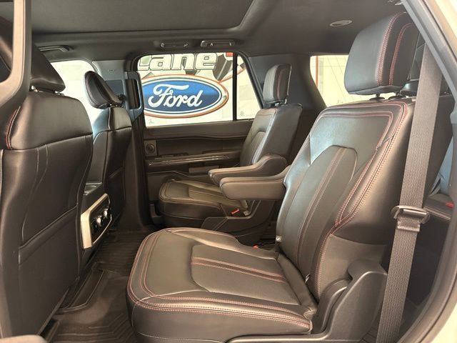 Used 2024 Ford Expedition Limited AWD/4WD image 19