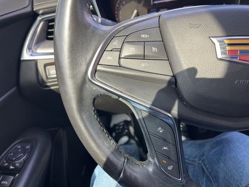 Used 2019 Cadillac XT5 Premium Luxury image 16