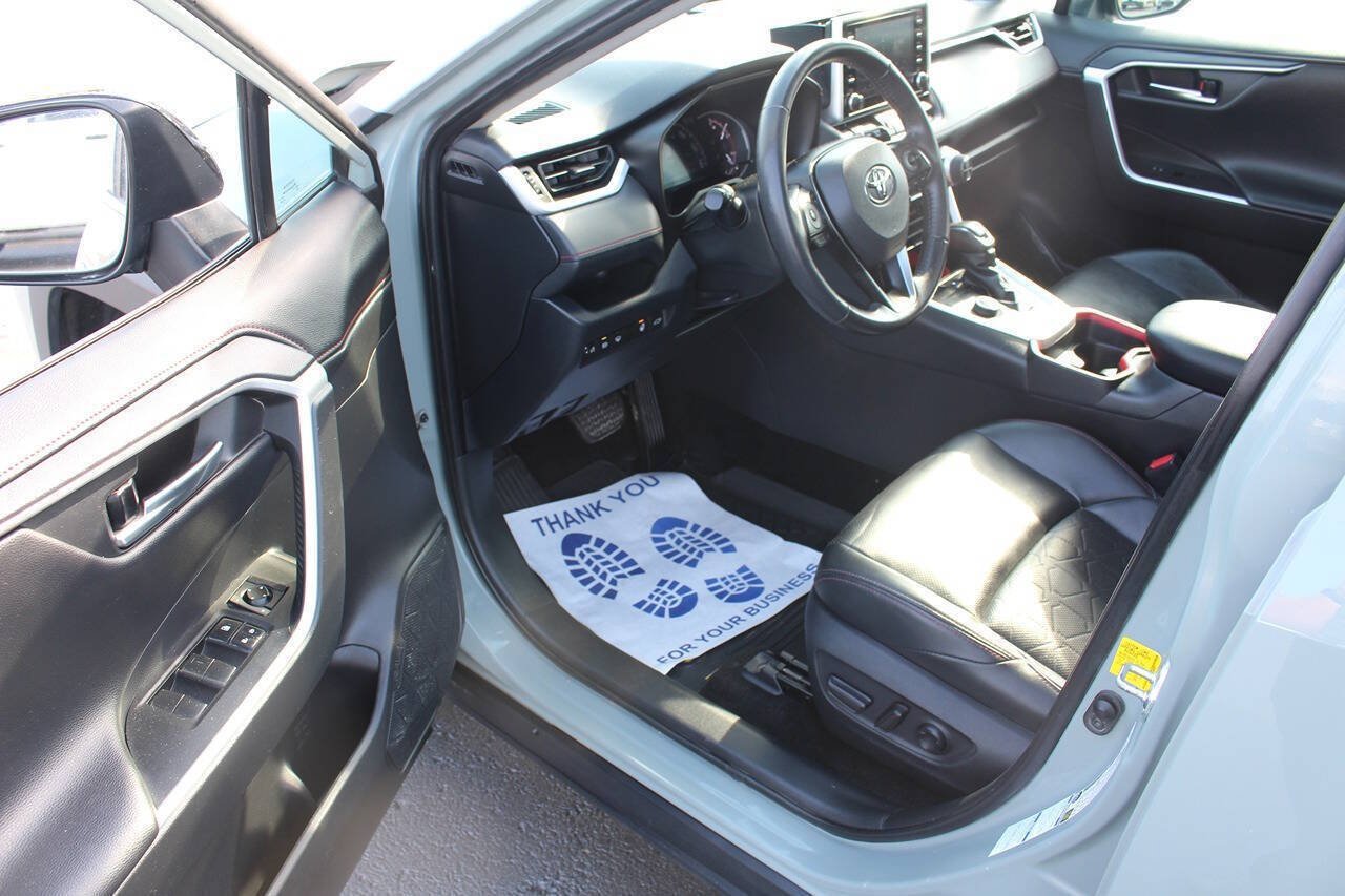 Used 2020 Toyota RAV4 TRD Off-Road w/ TRD Off-Road Weather Package AWD/4WD image 10