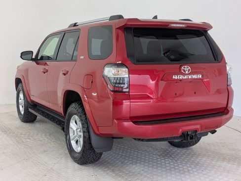 Used 2024 Toyota 4Runner SR5 Premium image 3