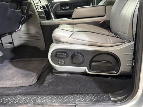 Used 2008 Lincoln Mark LT 4x4 image 19