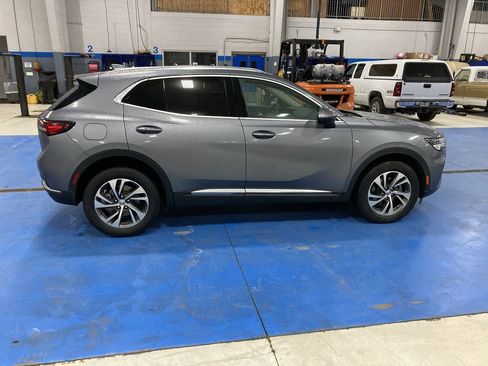 Used 2022 Buick Envision Essence w/ Technology Package I image 8