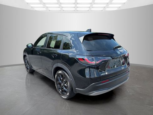 Used 2024 Honda HR-V Sport image 4