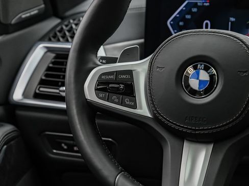 Used 2025 BMW X7 xDrive40i AWD/4WD image 19