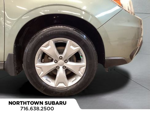 Used 2014 Subaru Forester 2.5i Premium w/ All-Weather Package AWD/4WD image 21
