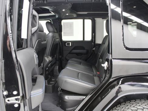 Used 2024 Jeep Wrangler High Altitude image 36