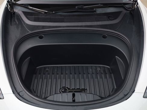 Used 2023 Tesla Model 3 Standard Range RWD image 11