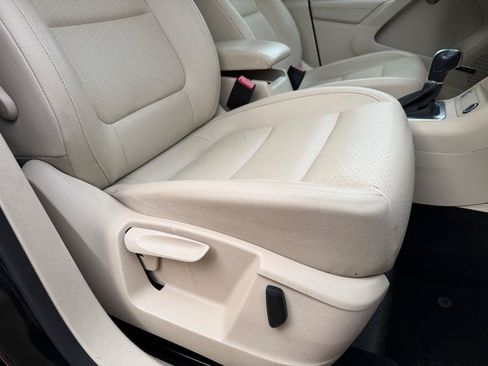 Used 2014 Volkswagen Tiguan SEL AWD/4WD image 53