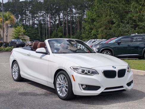 Used 2015 BMW 228i Convertible RWD image 3