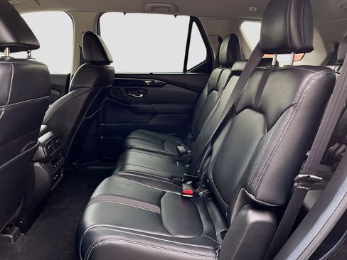 Used 2025 Honda Pilot EX-L image 23
