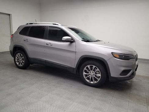 Used 2019 Jeep Cherokee Latitude Plus w/ Comfort/Convenience Group FWD image 11