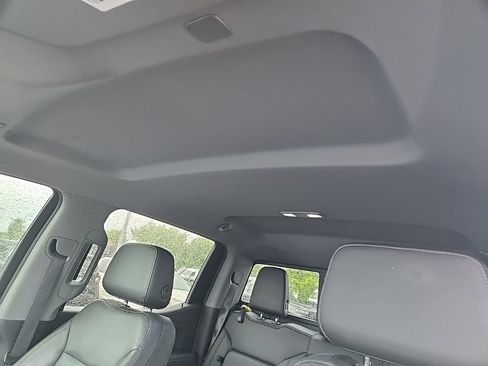 Used 2019 Chevrolet Silverado 1500 LT Trail Boss AWD/4WD image 17
