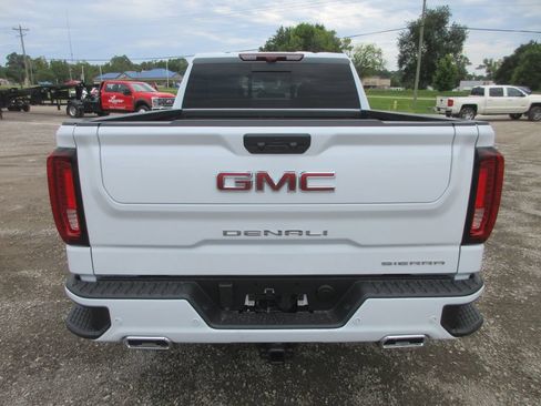 New 2026 GMC Sierra 1500 Denali w/ Denali Reserve Package AWD/4WD image 5