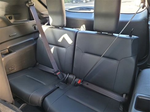 Used 2024 Mitsubishi Outlander SE image 9