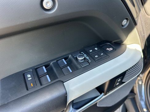 Used 2022 Land Rover Defender 110 X-Dynamic HSE image 20