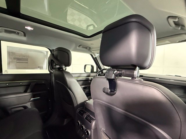 New 2026 Land Rover Defender 110 S AWD/4WD image 32