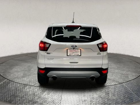 Used 2019 Ford Escape SE image 6