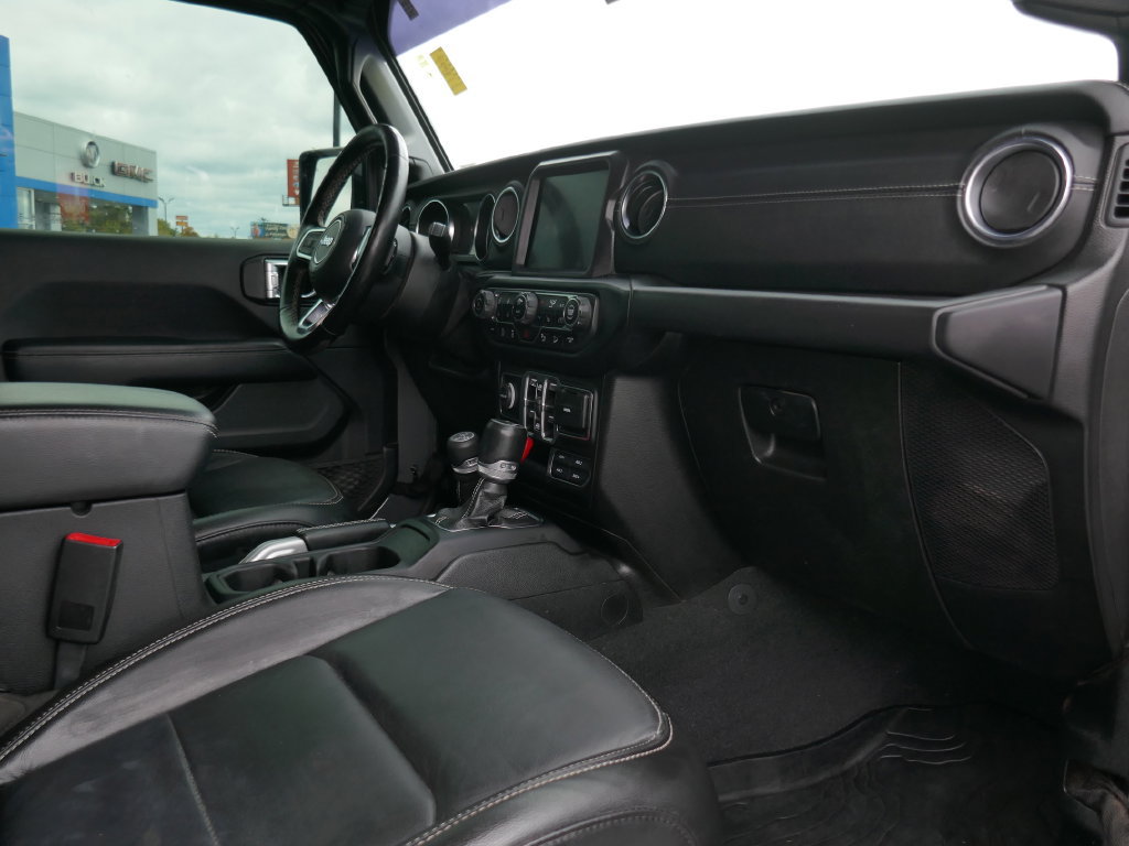 Used 2020 Jeep Wrangler Unlimited Sahara AWD/4WD image 14