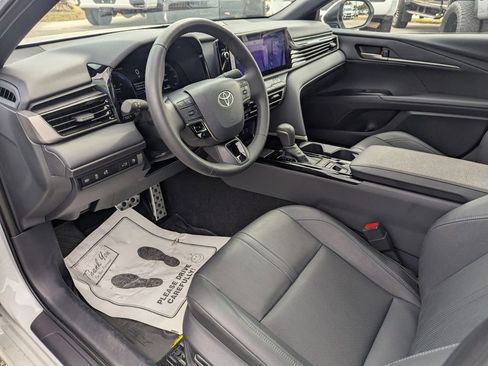 Used 2025 Toyota Camry LE image 23
