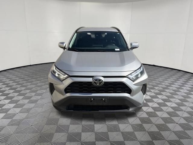 Used 2022 Toyota RAV4 XLE AWD/4WD image 13