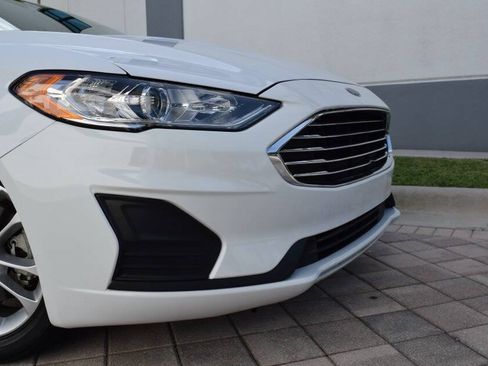 Used 2020 Ford Fusion SE FWD image 16