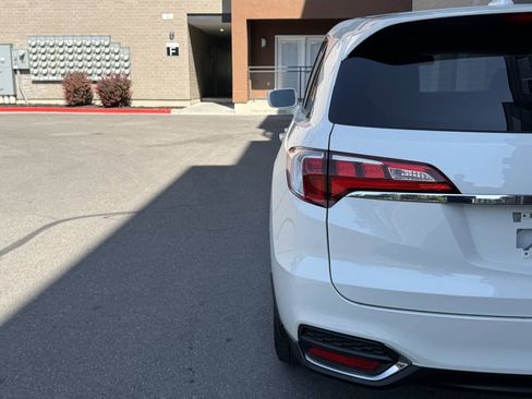 Used 2017 Acura RDX AWD image 3