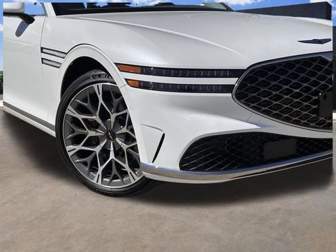 Used 2025 Genesis G90 3.5T image 2