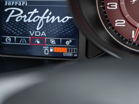 Certified 2020 Ferrari Portofino Base image 7