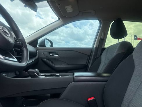 Used 2023 Nissan Rogue SV FWD image 35