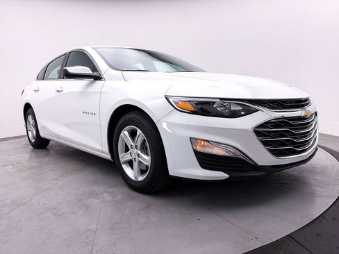 Used 2025 Chevrolet Malibu LS FWD image 8