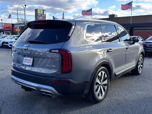 Used 2020 Kia Telluride EX w/ EX Premium Package image 4