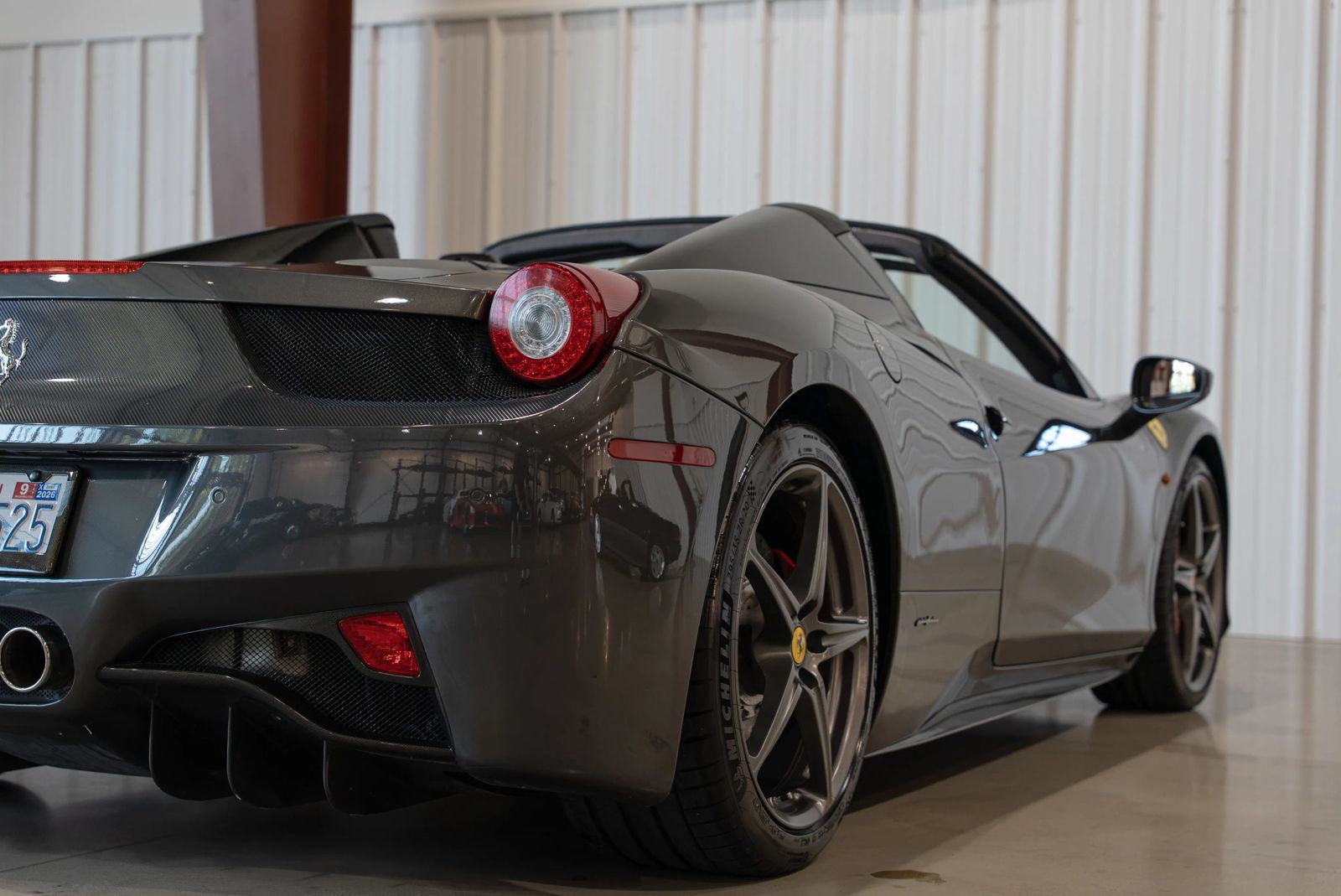 Used 2013 Ferrari 458 Spider RWD image 24