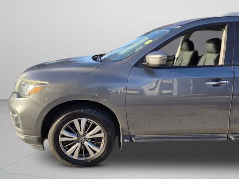 Used 2018 Nissan Pathfinder S image 26