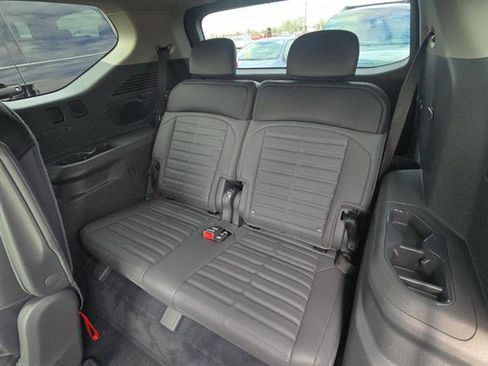 Used 2024 Kia EV9 Land image 10