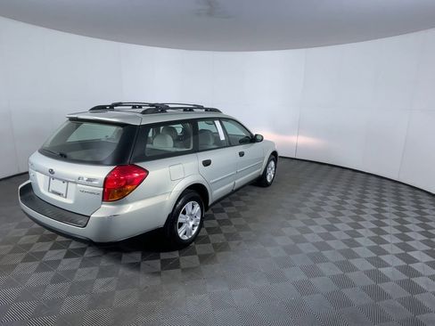 Used 2005 Subaru Outback 2.5i image 8