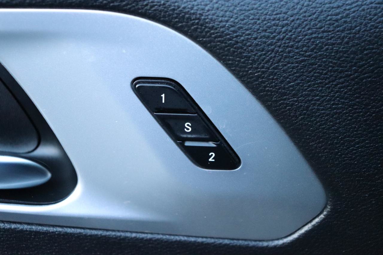 Used 2025 Chrysler Pacifica Limited FWD image 51