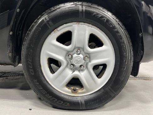 Used 2012 Toyota RAV4 4WD w/ Value Pkg image 34