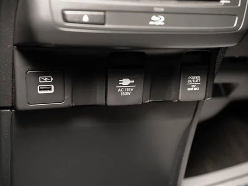 Used 2023 Honda Odyssey Elite image 35