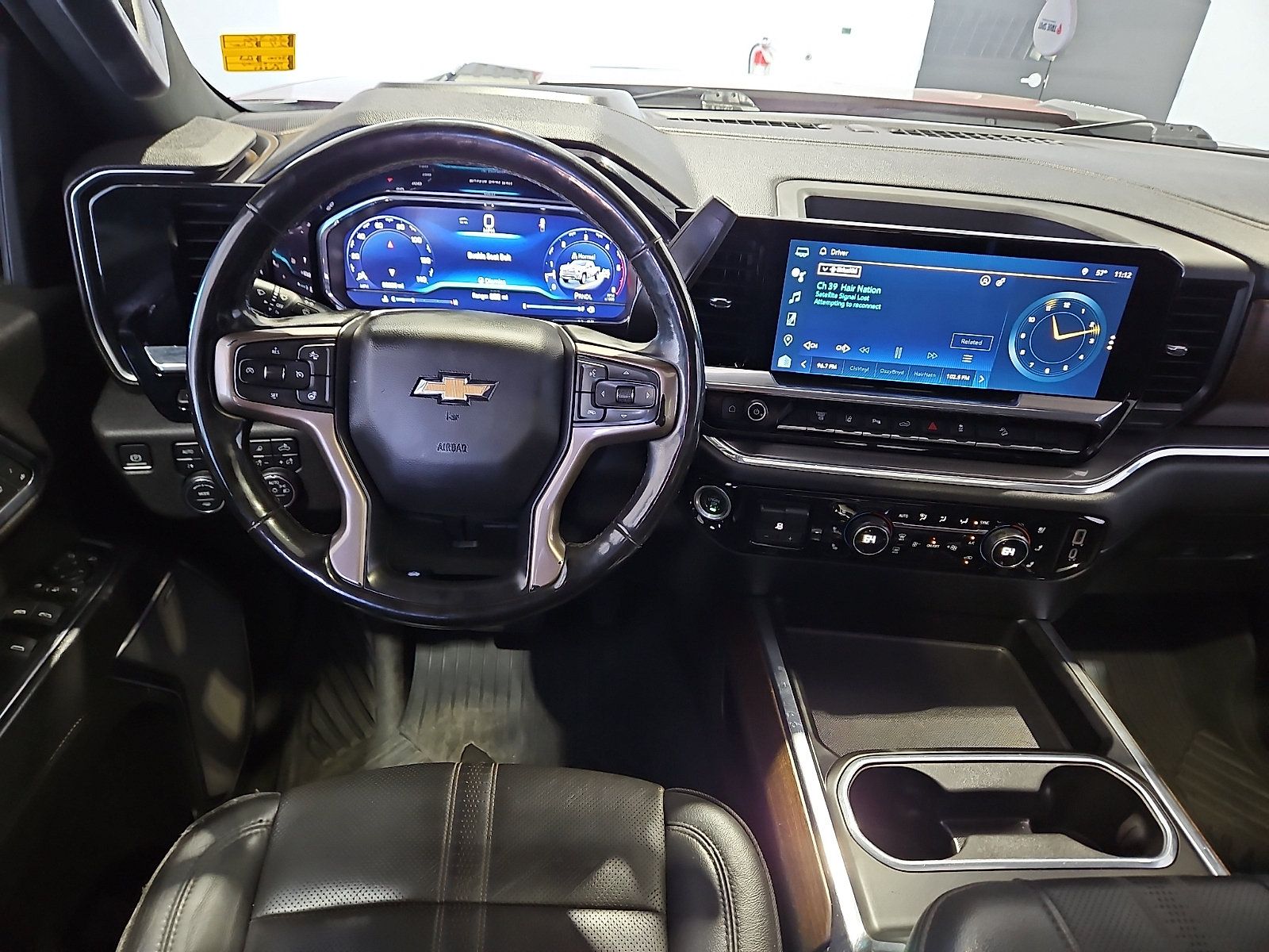 Used 2024 Chevrolet Silverado 3500 High Country w/ High Country Premium Package AWD/4WD image 10