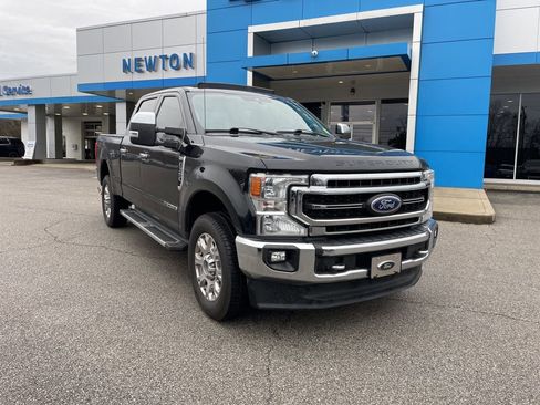 Used 2020 Ford F350 Lariat w/ Lariat Ultimate Package image 2