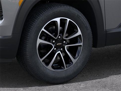 New 2026 Chevrolet TrailBlazer LT w/ Driver Confidence Package FWD image 9