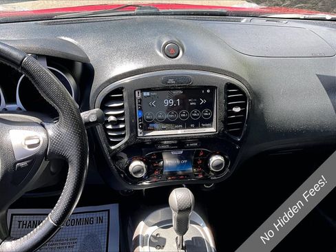 Used 2011 Nissan Juke SV AWD/4WD image 4