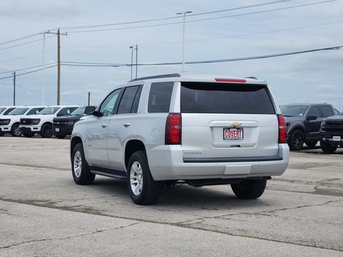 Used 2018 Chevrolet Tahoe LT w/ Luxury Package RWD image 5