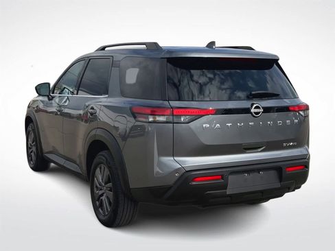 Used 2023 Nissan Pathfinder SV image 7