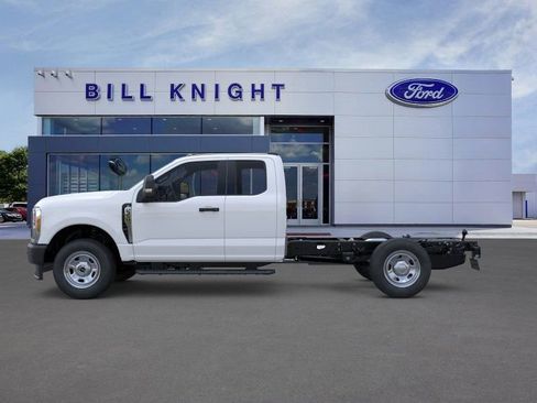 New 2026 Ford F350 XL image 3