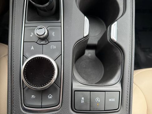 Used 2024 Cadillac XT4 Luxury w/ Cold Weather Package FWD image 29