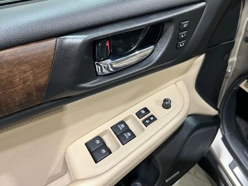 Used 2016 Subaru Outback 2.5i Limited image 16